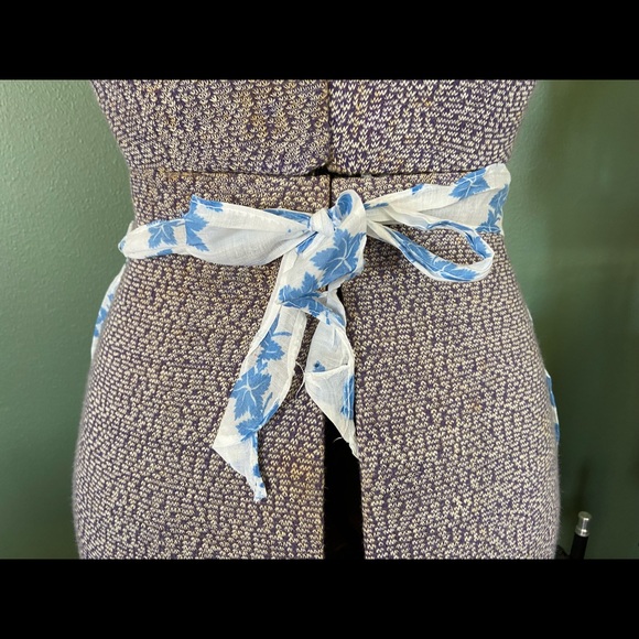 Vintage APRON Sheer w/ Blue Ivy Pattern Retro Housewife 50’s White Ric Rac Trim - Picture 6 of 6